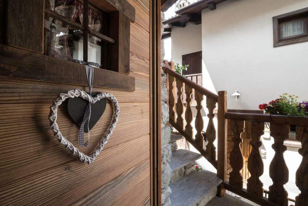 Апартаменти Vecchio Fienile Аоста Екстер'єр фото